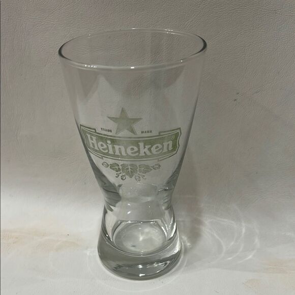 Heineken Draft Beer Bar Glass 16 Oz 6 In Tall 3 In Round Green Writing Leaves - Picture 1 of 5